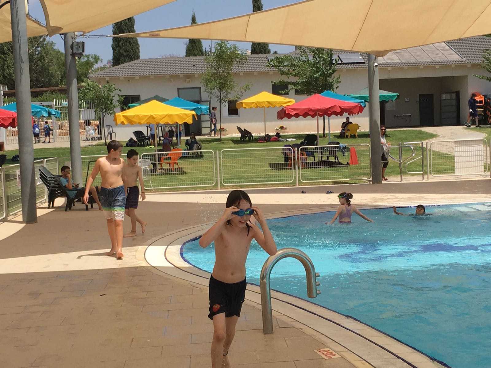 בריכה בטבע מתן-פותחים עונה