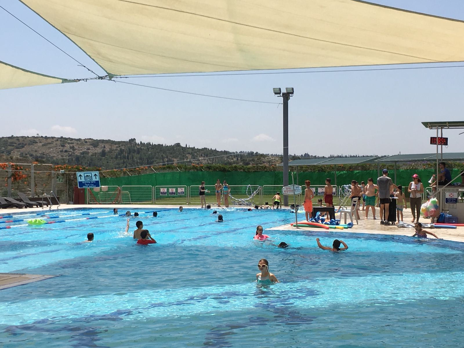 בריכה בטבע מתן-פותחים עונה