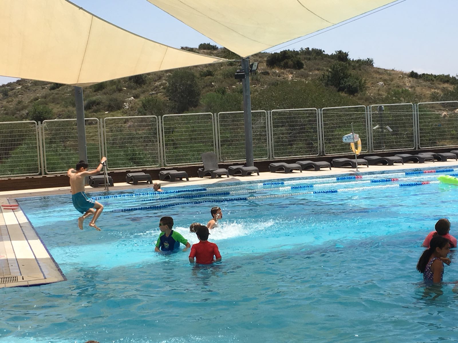 בריכה בטבע מתן-פותחים עונה